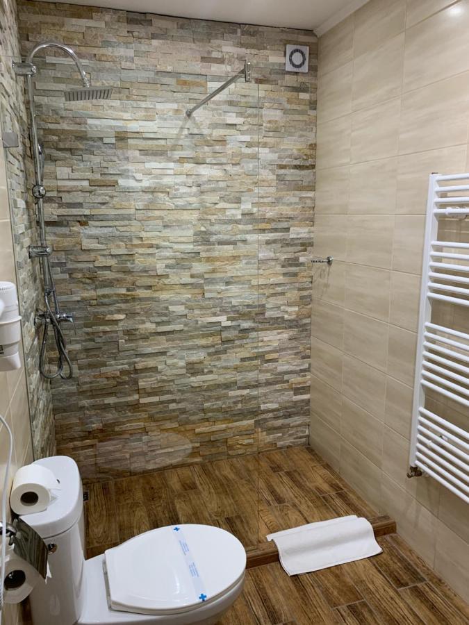 Hotel Lotus Halasztelek Экстерьер фото