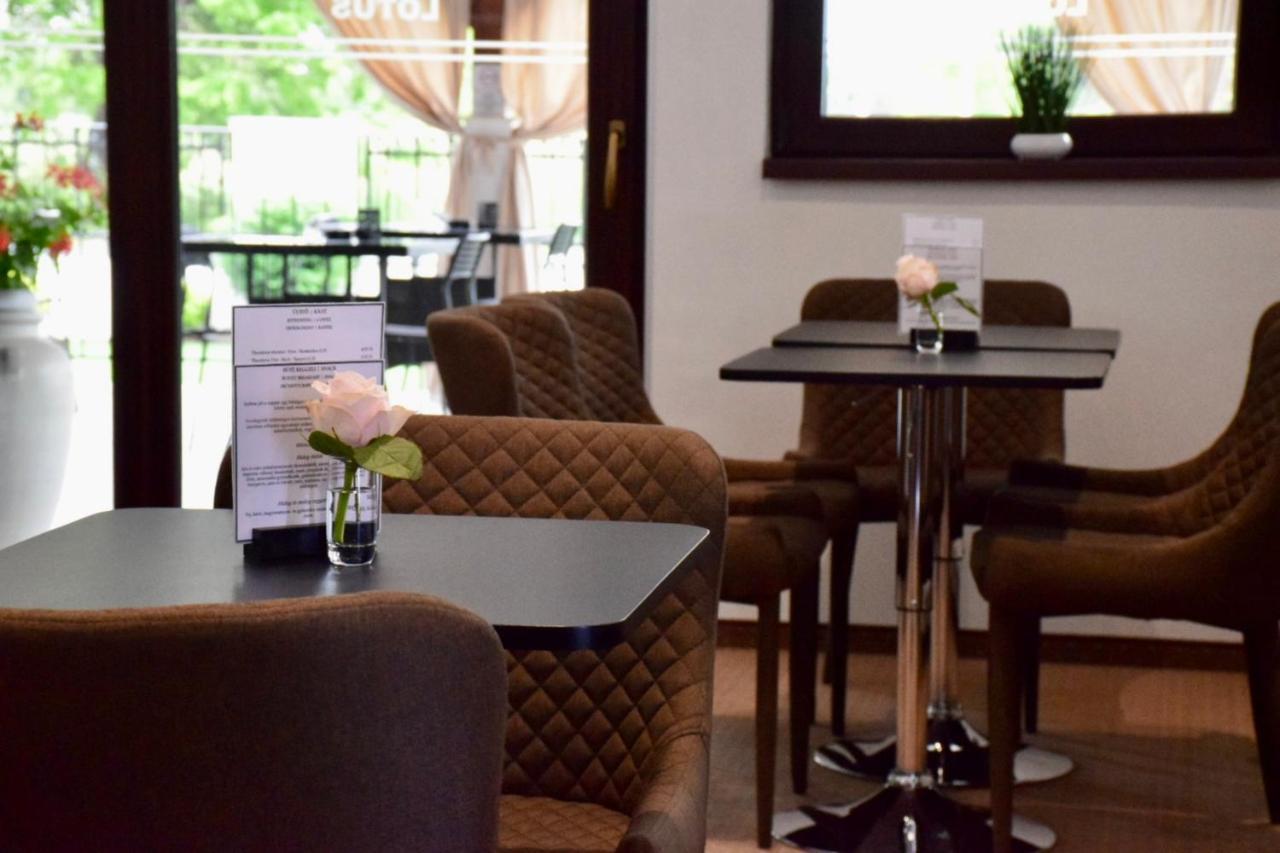 Hotel Lotus Halasztelek Экстерьер фото